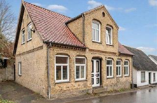 Haus kaufen in 24955 Harrislee, Harrislee - DK Frisch renoviertes, großzügiges Haus im Zentrum NordborgDK