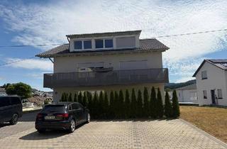 Wohnung kaufen in 78669 Wellendingen, Wellendingen - Moderne 4-Zimmer-Eigentumswohnung im 3-Familienhaus in Wellending