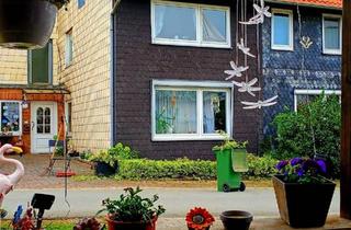 Einfamilienhaus kaufen in 37632 Eschershausen, Eschershausen - Einfamilienhaus mit großem Garten, Garagen & Ausbaupotenzial