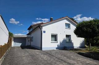 Haus kaufen in 91080 Uttenreuth, Uttenreuth - Zweifamilienhaus, Garage, großer Garten - provisionsfrei