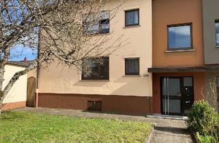 Doppelhaushälfte kaufen in 78054 Villingen-Schwenningen, Villingen-Schwenningen - Doppelhaushälfte mit 3 Wohnungen