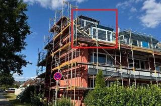 Wohnung kaufen in Dramburger Straße, 24558 Henstedt-Ulzburg, Neue Fenster, neues Dach, Garage inklusive - attraktive Eigentumswohnung in ruhiger Lage