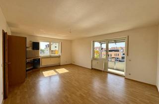 Wohnung kaufen in Marktplatz, 93073 Neutraubling, 2 ZKB am Marktplatz in Neutraubling