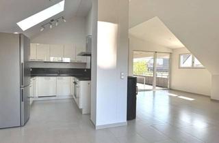 Wohnung kaufen in 85570 Markt Schwaben, Traumhafte Dachgeschoss-Oase mit besonderem Flair - barrierefrei