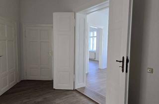Wohnung mieten in Demianiplatz 29-30, 02826 Innenstadt, Geräumige und sonnige Wohnung direkt neben Theater zu vermieten.