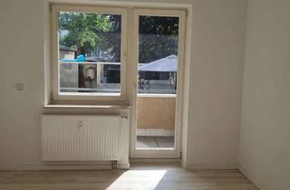 Wohnung mieten in Scherbergplatz, 08371 Glauchau, Praktisch geschnittene 3-Zimmer-Wohnung mit Balkon in Glauchau, Scherbergplatz
