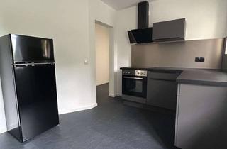Wohnung mieten in Gerhard-Hauptmann-Weg 15, 08371 Glauchau, Exklusive 4-Raum Wohnung mit neuer Einbauküche und Balkon!