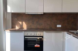 Wohnung mieten in Friedrich Engels Str. 39, 08058 Zwickau, Schöne 3 Raumwohnung mit Einbauküche und Balkon