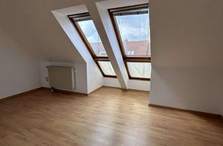 Wohnung mieten in Am Park 3b, 08412 Werdau, Schöne helle Dachgeschoss -Wohnung mit Einbauküche , Echtholzparkett und Stellplatz