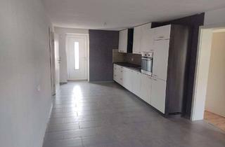 Wohnung mieten in 66822 Lebach, 3ZKB + EBK + Stellplatz + Vorgarten – alles inklusive!