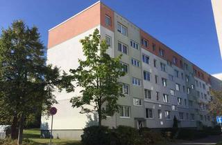 Wohnung mieten in Egon-Erwin-Kisch-Str., 19061 Großer Dreesch, 3-Zimmerwohnung mit Dusche im 1. OG