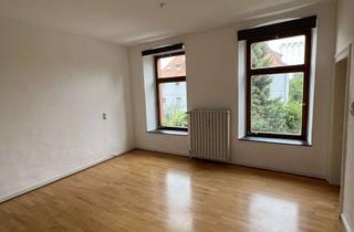 Wohnung mieten in Hauptstrasse 12, 97299 Zell, 3 ZIMMMER-WOHNUNG MIT PKW-STELLPLATZ AB 01.09. ZU VERMIETEN