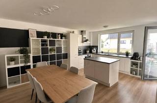Wohnung mieten in Siemensstraße, 72290 Loßburg, Helle 3-Zimmer-Wohnung mit Balkon und moderner Einbauküche in Loßburg