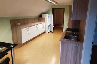 Wohnung mieten in Hauptstraße 40, 86519 Wiesenbach, Lebendiger Wohnraum: 3,5-Zimmer-Wohnung in Wiesenbach