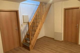 Wohnung mieten in Helmbrechtserstrasse 21, 95355 Presseck, Preiswerte 3,5-Zimmer-DG-Wohnung mit EBK in Presseck