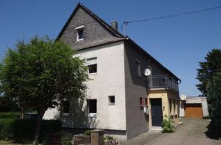 Haus kaufen in 56290 Buch, Wohnhaus am Ortsrand – vielseitig nutzbares Ein- bis Zweifamilienhaus mit großem Garten