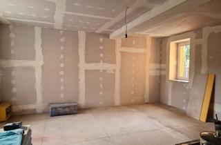 Einfamilienhaus kaufen in 08496 Neumark, Teilsaniertes Einfamilienhaus mit 170 m² Wohnfläche und 750 m² Grundstück