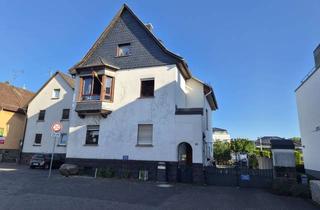 Haus kaufen in Grünberger Str. 25, 35447 Reiskirchen, Großzügiges Zweifamilienhaus mit 860 m² Grundstück, Wintergarten & Baupotenzial in zentraler Lage vo