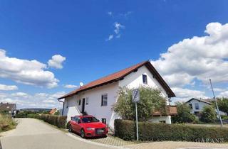 Haus kaufen in 85116 Egweil, Attraktives 2-Familienhaus in Egweil - Viel Potenzial für Investoren und Familien