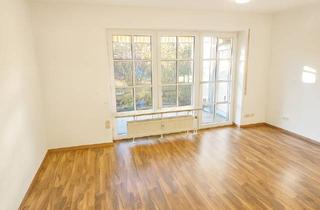 Wohnung kaufen in 21614 Buxtehude, Stilvolle Erdgeschosswohnung mit 16 qm² großem Wintergarten als Kapitalanlage