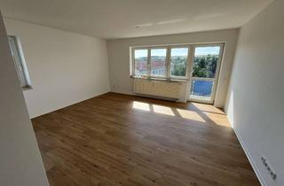 Sozialwohnungen mieten in Rosa-Luxemburg-Ring 24, 07586 Bad Köstritz, Helle, frisch renovierte 2-Raum-Wohnung im Dachgeschoss mit Weitblick [Nr. 10] | WBS erforderlich