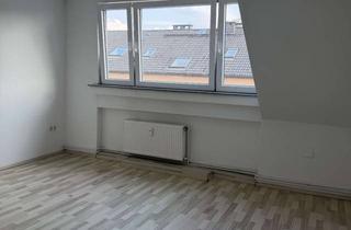 Wohnung mieten in Fischerstraße 43, 47055 Wanheimerort, 2 Zimmer DG- Wohnung in Duisburg Wanheimerort