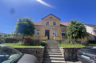Wohnung mieten in Strelitzer Straße, 17258 Feldberger Seenlandschaft, Feldberg Großzügige DG-Wohnung mit viel Freiraum