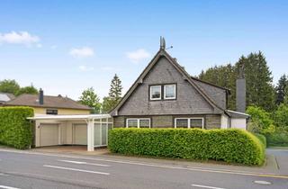 Einfamilienhaus kaufen in 52152 Simmerath, Freistehendes Einfamilienhaus mit 2 Garagen & Carport, Garten, Kamin und Sauna