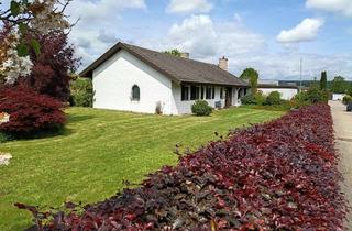 Einfamilienhaus kaufen in 72160 Horb, Stilvolles Einfamilienhaus (Bungalow) mit parkähnlichem Grundstück