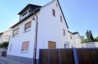 Haus kaufen in Klapperfeld, 35647 Waldsolms, Zweifamilienhaus mit Platz für die große Familie und herrlichem Garten!