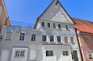 Mehrfamilienhaus kaufen in 91555 Feuchtwangen, Mehrfamilienhaus im Herzen von Feuchtwangen – attraktive Kapitalanlage mit Entwicklungspotenzial