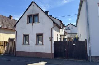 Einfamilienhaus kaufen in 67551 Worms, Einfamilienhaus mit Hof und Garten