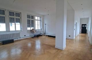 Wohnung mieten in 63069 Offenbach, Stilvolle 4-Zimmer-Wohnung im historischen Fabrikensemble