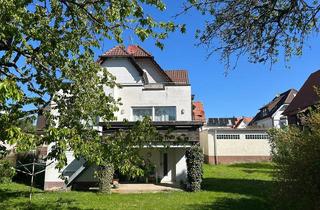 Haus kaufen in Hauptstr. 42, 75331 Engelsbrand, Zweifamilienhaus mit Potenzial: Eine Wohnung bezugsfertig, eine Wohnung zum gestalten und mit viel Raum für eigene Ideen