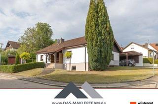 Einfamilienhaus kaufen in 86381 Krumbach, 133 m² Wohnkomfort: Einfamilienhaus mit Keller, Doppel-Carport und sonnigem Garten