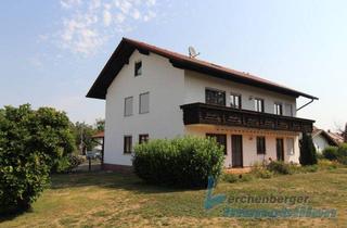 Haus kaufen in 94428 Eichendorf, Großzügiges Zweifamilienhaus mit Garten in zentraler Lage des Marktes Eichendorf