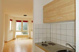 Wohnung kaufen in 90763 Fürth, Fürth - Stundenteneltern aufgepasst. Unter 100.000 EUR. TOP Appartement mit Küchenzeile in guter Lage