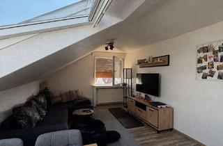 Wohnung kaufen in 33739 Jöllenbeck, Lichtdurchflutete 2-Zimmer-DG-Wohnung am Stadtrand von Bielefeld