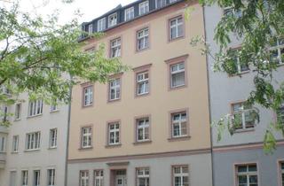 Wohnung kaufen in Hans-Sachs-Straße 34, 09126 Lutherviertel, 3-Raum-Dachgeschosswohnung im Lutherviertel mit Einbauküche
