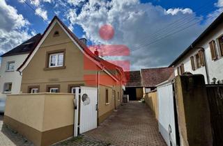 Wohnung kaufen in 67435 Geinsheim, Moderne Dachgeschosswohnung mit Balkon – Stilvolles Wohnen im hinteren Bereich des Wohnensembles