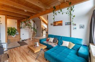 Wohnung kaufen in 83533 Edling, Charmante 3-Zimmer-Dachgeschosswohnung mit Balkon und Galerie