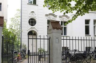 Wohnung kaufen in Am Zernsee, 14542 Werder (Havel), Rarität! Provisionsfrei: Gartenwohnung in denkmalgeschützter Neobarock-Villa!!