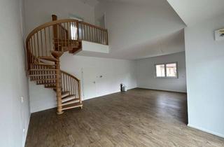Wohnung kaufen in Johann-Klöhr-Straße 32, 97618 Hohenroth, Große 3-Zimmer-Maisonette-Wohnung im Niedrigenergiehaus