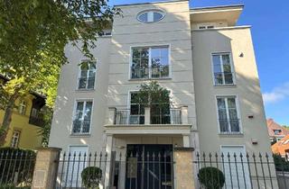 Wohnung mieten in Hagenstraße, 14193 Grunewald, Exklusives Wohnen in der Stadtvilla – Gartenwohnung mit Kamin und großzügiger Terrasse im Grunewald