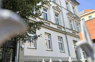 Wohnung mieten in Schillerstraße 12, 06114 Paulusviertel, Willkommen in der Schillerstraße! Top-2-Raum-Wohnung mit Balkon...