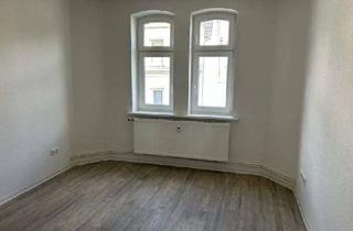 Wohnung mieten in Johannesstraße 52, 24143 Gaarden-Ost, Renovierte 2-Zimmer-Wohnung mit Charme und sonnigem Balkon