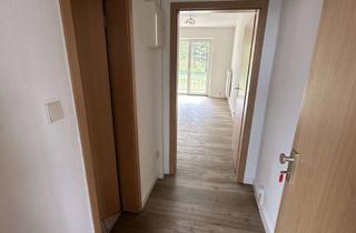 Wohnung mieten in Birkenweg, 18273 Güstrow, gut geschnittene 1-Raum-Wohnung mit Duschbad, Balkon, Keller, Kabel-TV