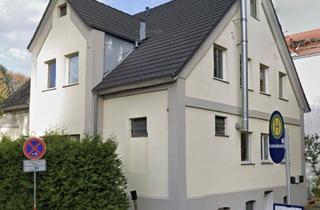 Mehrfamilienhaus kaufen in 30655 Hannover, Attraktives Grundstück mit Entwicklungspotenzial – Neubau oder Sanierung!
