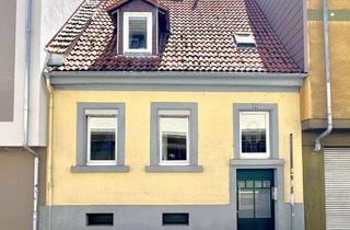 Einfamilienhaus kaufen in 67655 Innenstadt, KL- Wohnen in der City: Charmantes Einfamilienhaus mit 3 Zimmern und sonnigem Innenhof