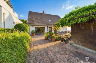 Haus kaufen in 52393 Hürtgenwald, Freistehendes Zweifamilienhaus mit Waldgrundstück und Panoramablick in Hürtgenwald-Gey